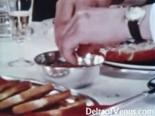विंटेज सेक्स 1960s - हेरी marriageable ब्रुनेट - टेबल के लिए तीन